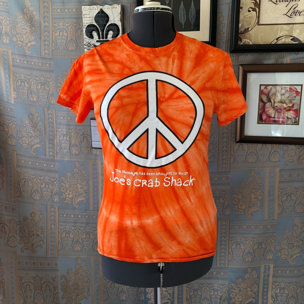 Joe’s Crabshack tie-dye T-shirt peace sign S
